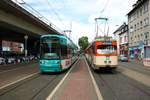 VGF Düwag M-Wagen 102 am 11.08.19 in Frankfurt Westbahnhof als Pendelverkehr zum Sommerfest des Straßenbahn Museums