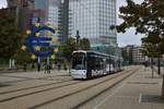 VGF Bombardier Flexity Classis S-Wagen 265 am 29.09.19 in Frankfurt Willy Brandt Platz