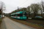 VGF Bombardier Flexity Classis S-Wagen 221 am 18.12.21 in Frankfurt am Main