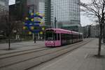 VGF Bombardier Flexity Classis S-Wagen 252 am 18.12.21 in Frankfurt am Main