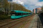 VGF Bombardier Flexity Classic S-Wagen 236+203 am 10.04.22 in Frankfurt als Stadionverkehr auf der Linie 20 