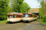 VGF Düwag Pt Wagen 128 trifft auf Düwag M-Wagen 102 am 01.05.22 bei einer Sonderfahrt in Frankfurt am Main