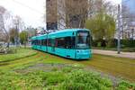 VGF Bombardier Flexity Classic S Wagen 244 am 08.04.23 auf der Linie 16 in Frankfurt am Main