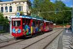 VGF Straßenbahn Frankfurt K-Wagen 107 als Ebbelwei-Express am 18.05.23 in Frankfurt