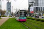 VGF Bombardier Flexity Classic S Wagen 274 am 30.03.24 in Frankfurt am Main Messe als Sonderlinie 10 