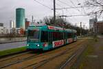 VGF Straßenbahn Frankfurt am Main Düwag R-Wagen 013 am 21.12.24