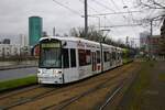 VGF Straßenbahn Frankfurt am Main Bombardier Flexity Classic S-Wagen 268 und 2xx am 21.12.24 als Linie 20