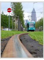 Zwischen Gleisbogen und Messeturm -     Straßenbahn-Impression aus Frankfurt I.