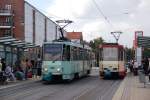 FRANKFURT (Oder), 23.09.2009, Straßenbahnlinien 4 (in Richtung Stadion) und 2 (in Richtung Messegelände) in der Haltestelle Zentrum  