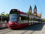 TW 285 unterwegs auf der Linie 1 in der Stadt Freiburg im Breigau am 22.09.2010     