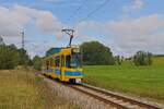 Wagen 252 der Thüringer Waldbahn kurz vor der Haltestelle Boxberg (24.08.2024)