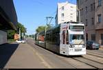 MGT6D, Wagen 646 mit Werbung für die Bundeswehr, der Halleschen Verkehrs-AG (HAVAG) als Linie 2 von Soltauer Straße nach Südstadt, Veszpremer Straße, erreicht die Haltestelle