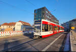 Links der Neuen Schieferbrücke auf der Mansfelder Straße in Halle (Saale) liegen das Hotel Ankerhof und das Mitteldeutsche Multimediazentrum.