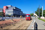 Nach der Sanierung ist vor der Sanierung:
Die neue Elisabethbrücke und die Mansfelder Straße in Halle (Saale) sind so gut wie fertiggestellt und befahrbar. Als letzte Baumaßnahme in diesem Projekt steht noch der Abzweig zur Neuen Schieferbrücke auf dem Plan. Hier werden Gleise und Straßenbelag erneuert. Das bringt noch einmal erhebliche Umleitungen mit sich.
Zeitgleich wird wenige 100 Meter westlich der Abriss der alten Elisabethbrücke eingeleitet.

🕓 6.8.2024 | 9:11 Uhr