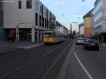 28.11.2010: TW 208 als Tram 5 nach Rheinhafen erreicht die Station Ettlinger Tor.