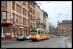 Wacker schlagen sich die letzten DWM-Wagen in Karlsruhe auf der Linie 5.