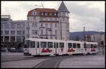 Tram 405 mit Adler Werbung am 26.4.1992 vor dem Bahnhof Kassel Wilhelmshöhe.