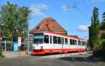 Nur noch wenige Duewag M8C sind in Krefeld in Betrieb. Tw 847 ist einer von noch 7 betriebsfähigen M8C. Hier steht er an der Endhaltestelle St. Tönis Wilhelmplatz.

Krefeld 21.06.2019