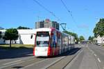 Tw 603 fährt soeben in die Haltestelle Gutenbergstraße ein.