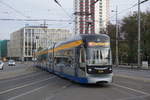 XXL 1214 an der Haltestelle Hauptbahnhof.