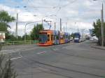 Begegnung zwischen der MDR-BAHN und der SPEE-BAHN auf der Linie 2 in der Kurve Diezmannstrae, Brcke Plagwitz.