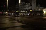 Line 4 nach Sttteritz beim Halt  auf dem Augustusplatz.  15.11.2013 19:50 Uhr