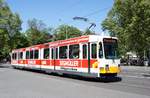 Straßenbahn Mainz: Duewag / AEG M8C der MVG Mainz - Wagen 275, aufgenommen im Mai 2019 an der Haltestelle  Goethestraße  in Mainz.