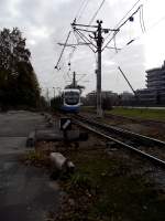 RNV Variobahn Tw 280 (RNV8) in Rohrbach Sd kommt aus der Wendeanlage am 18.11.11