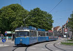 München: P-Wagen 2006 + 3005 als Linie 15 in der Tegernseer Landstraße, 21.07.2017. 