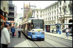 München 13.6.2007: Tram 2117 auf der Linie 38