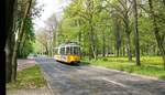 Straßenbahn Nordhausen__Tw 82 [GT4; ME 1960 ex SSB 543; 1991 nach Nordhausen] als Linie 2 von der Endstation Nordhausen/Ost kommend in Richtung Innenstadt unterwegs.__05-2000