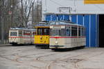 Wagen 46+156,Wagen 26 und Gelenktriebwagen des Typs G4(Wagen 1)waren am Nachmittag vor dem Depot 12 in Rostock-Marienehe.11.02.2017.