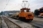 Ellok 2023 mit den Wagen 2161 und 2162 auf dem Areal des Möhringer Bahnhofs (früher Filderbahn), 26.07.1984.