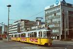 Zwischen den Stuttgarter Straßenbahnstationen Hohe Straße und Rotebühlplatz gab es noch 1983  eine  echte  Straßenbahn entlang der Stadtbahnbaustelle.