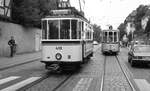 SSB Stuttgart__Abschiedsfahrt für die Linie 8 mit Tw 418 [ME/AEG 1925; 1960-68 Rangier-Tw 2529; 1977 vom SMS als Museumswagen hergerichtet] als historische Linie 18 zwischen Haltestelle 'Heidehofstraße' und Ostendplatz auf dem Rest-Streckenteil der Linie 8 (zeitweise bis 1969 auch L.18) vom Vogelsang nach Ostheim. Zum 1.10.1978 eingestellt. Im Bild neben einem  verrutschten 8er  in der Wagenburgstr.__12-08-1978