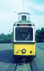 SSB Stuttgart__GS-Tw 851 auf Sonderfahrt an der Endstation 'Killesberg'. So war das Erscheinungsbild 1961 zur Bundesgartenschau auf dem Killesberg. Die erste Veranstaltung nach dem Krieg, 1950 fand in Stuttgart noch als  Deutsche Gartenschau  statt.__05-05-1973