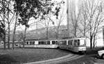 SSB Stuttgart__GT4 E-Wagen-Zug zum Hauptbhf. mit Tw 489 + 580, Samstag mittags in der Schleife 'Pragsattel'.__06-11-1976 