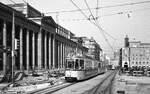 SSB Stuttgart__GT4 E-Wagen-Zug nach Heumaden mit Tw 481, Samstag mittags am Schloßplatz.__06-11-1976 