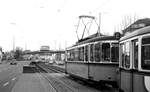 SSB Stuttgart__E-Wagen__Tw 758 mit B2 als E-Wagen stadteinwärts in der Haltestelle 'Karl-Pfaff Str.' auf der Oberen Weinsteige.