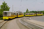 Die Schleife der Stuttgarter Straßenbahn in Heumaden war ziemlich langgezogen, so dass dort einige Museumszüge warten konnten (1984)