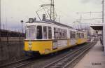 Eine etwas lädierte Tram, genau gesagt Wagen 485 der Linie 18, kam mir an der Haltestelle Schlotterbeck Straße am 3.3.1989 in Stuttgart vor die Linse!