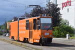Nach etwa einer halben Stunde kam der Schleifzug Triebwagen 200 in Zwickau wieder zurück und fährt am Glück Auf-Center vorbei Richtung Zwickau Zentrum. Es war leider die einzige Tatra Bahn in 3 Tagen.

Zwickau 28.07.2023
