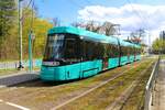 VGF Straßenbahn Frankfurt Alstom Citadis SX05 T-Wagen 307 am 11.04.23 in Frankfurt auf der Linie 17