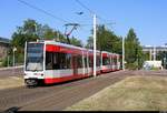 MGT-K (Bombardier Flexity Classic), Wagen 668 und Wagen 6??, der Halleschen Verkehrs-AG (HAVAG) als Linie 9 von Göttinger Bogen nach Hauptbahnhof erreichen die Haltestelle Glauchaer Platz.