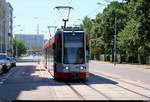 MGT-K-2 (Bombardier Flexity Classic), Wagen 698 und Wagen ???, der Halleschen Verkehrs-AG (HAVAG) als Linie 3 von Beesen nach Trotha erreichen die Haltestelle Magdeburger Straße.