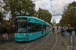 VGF Bombardier Flexity Classic S-Wagen 242+2xx als Stadionverkehr Linie 20 am 02.11.19 in Frankfurt Oberforsthaus 