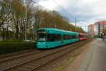 VGF Bombardier Flexity Classic S-Wagen 224+250 am 10.04.22 in Frankfurt als Stadionverkehr auf der Linie 20