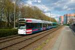 VGF Bombardier Flexity Classic S-Wagen 216+2xx am 10.04.22 in Frankfurt als Stadionverkehr auf der Linie 20