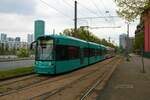 VGF Bombardier Flexity Classic S-Wagen 240+2xx als Linie 20 Stadionverkehr am 23.04.22 in Frankfurt