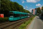 VGF Bombardier Flexity Classic S-Wagen 256+2xx als Linie 20 am 27.05.22 in Frankfurt